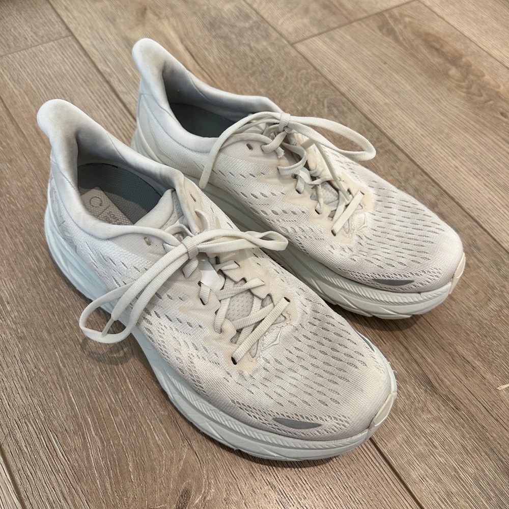 Hoka Clifton 8 Running Shoes